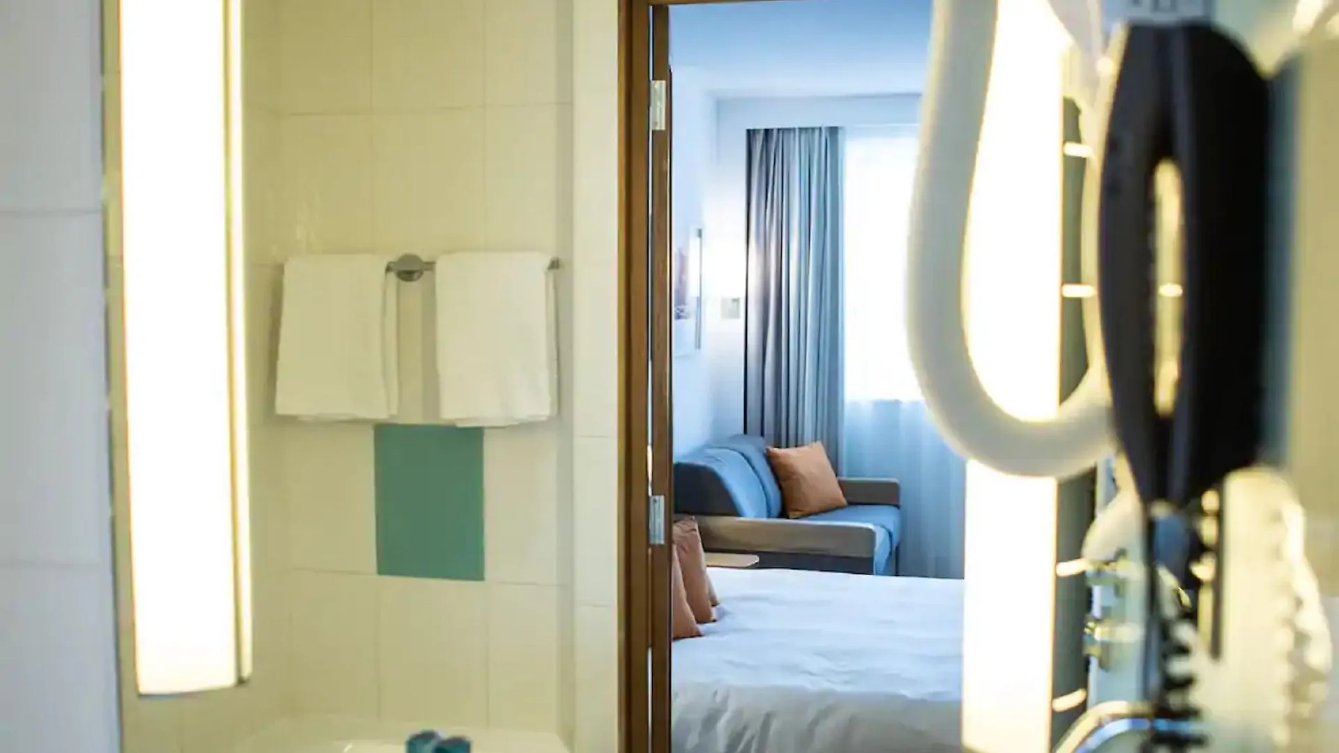 **** מלון Novotel Bucharest City Centre רומניה