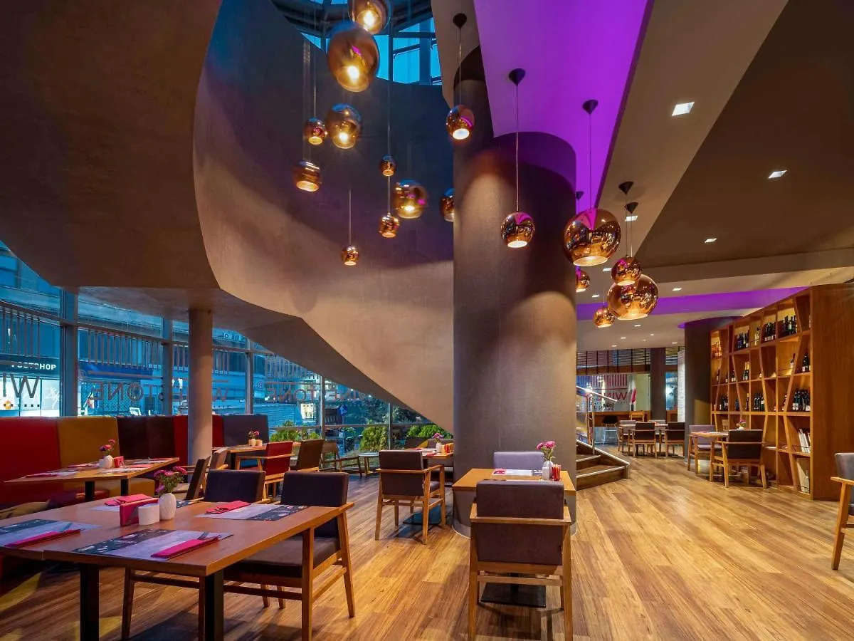 **** מלון Novotel Bucharest City Centre רומניה