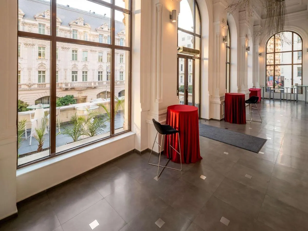מלון Novotel Bucharest City Centre