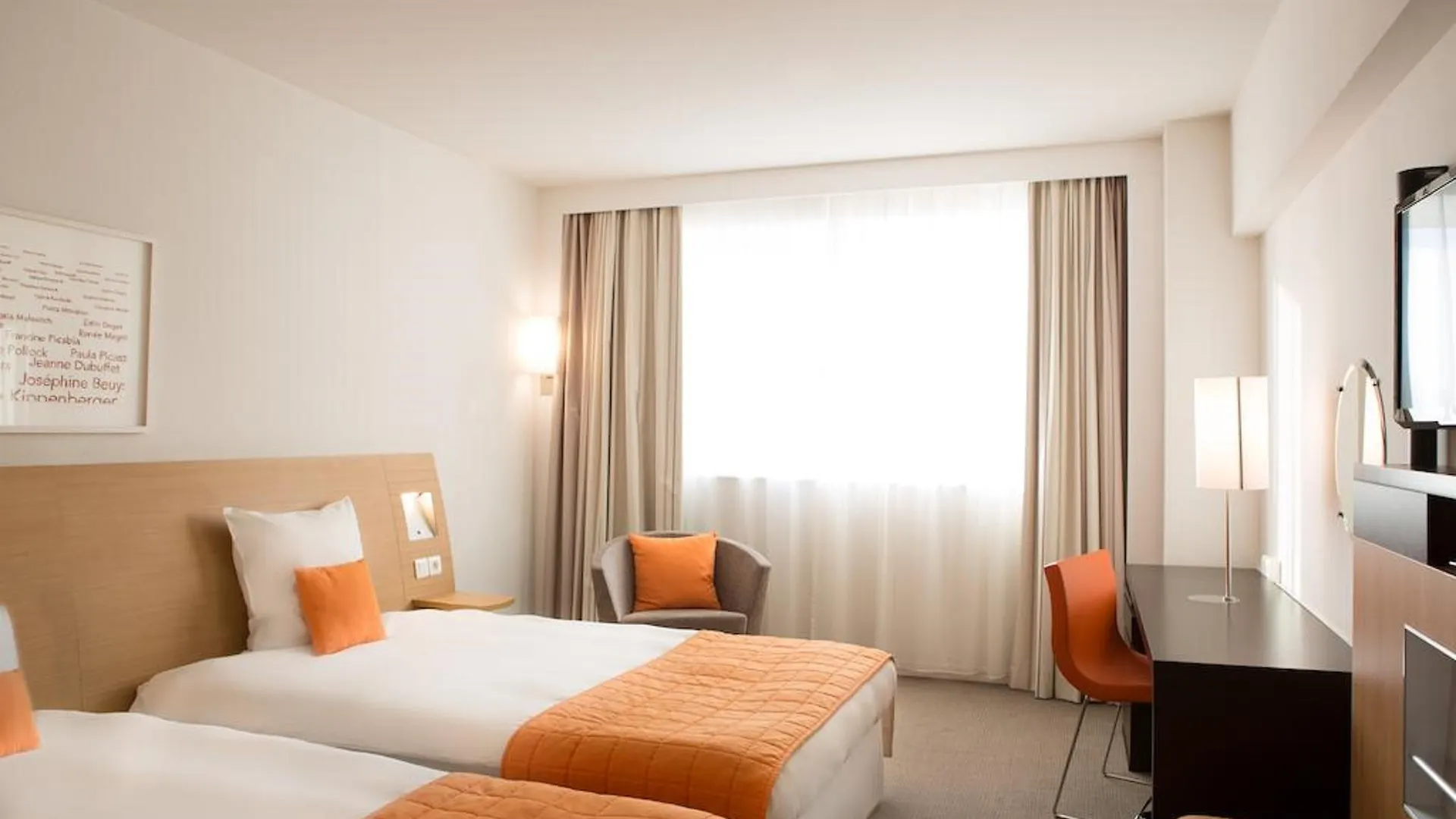 Novotel Bucharest City Centre 4*,