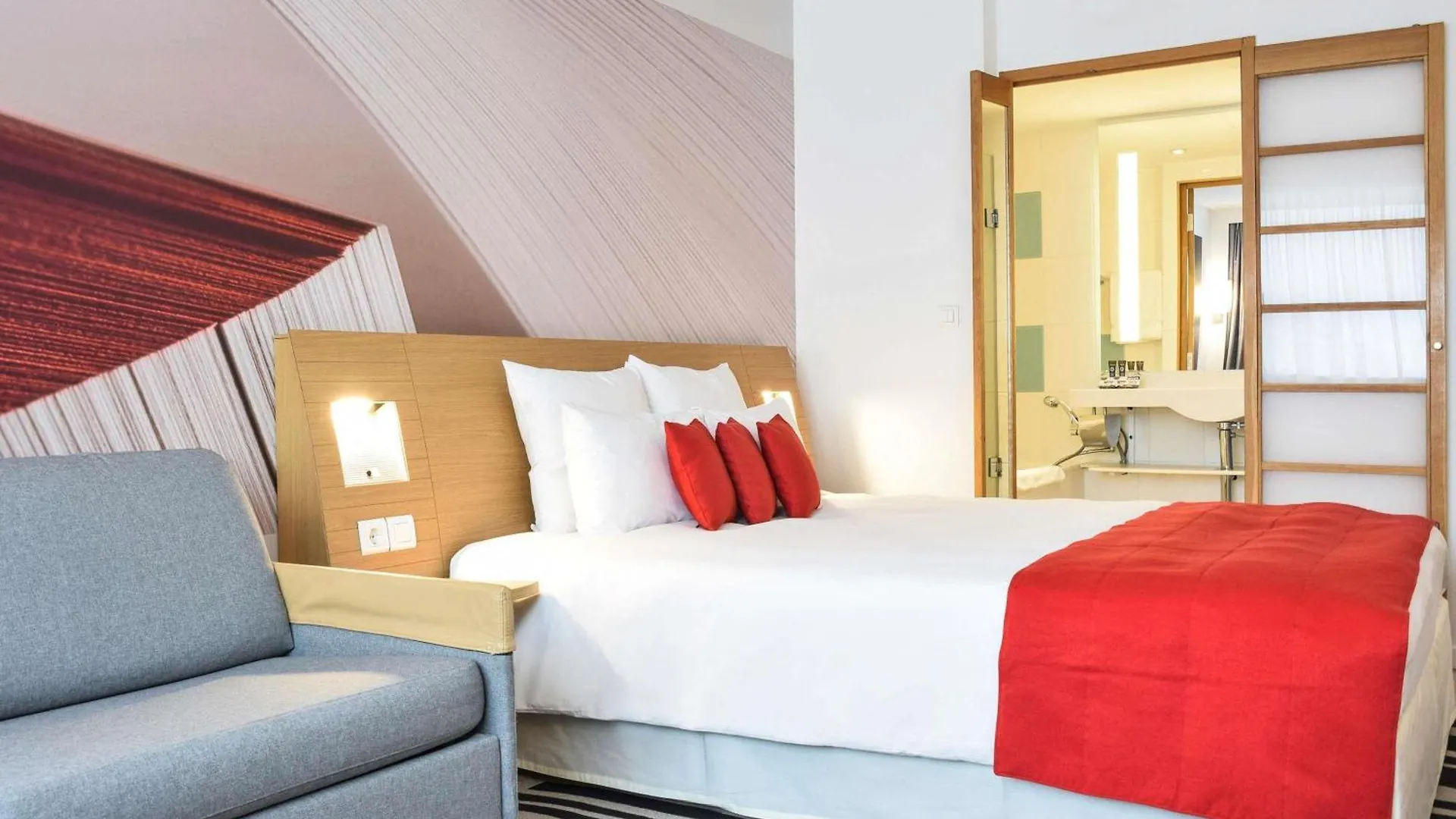 Novotel Bucharest City Centre 4*,  Roemenië