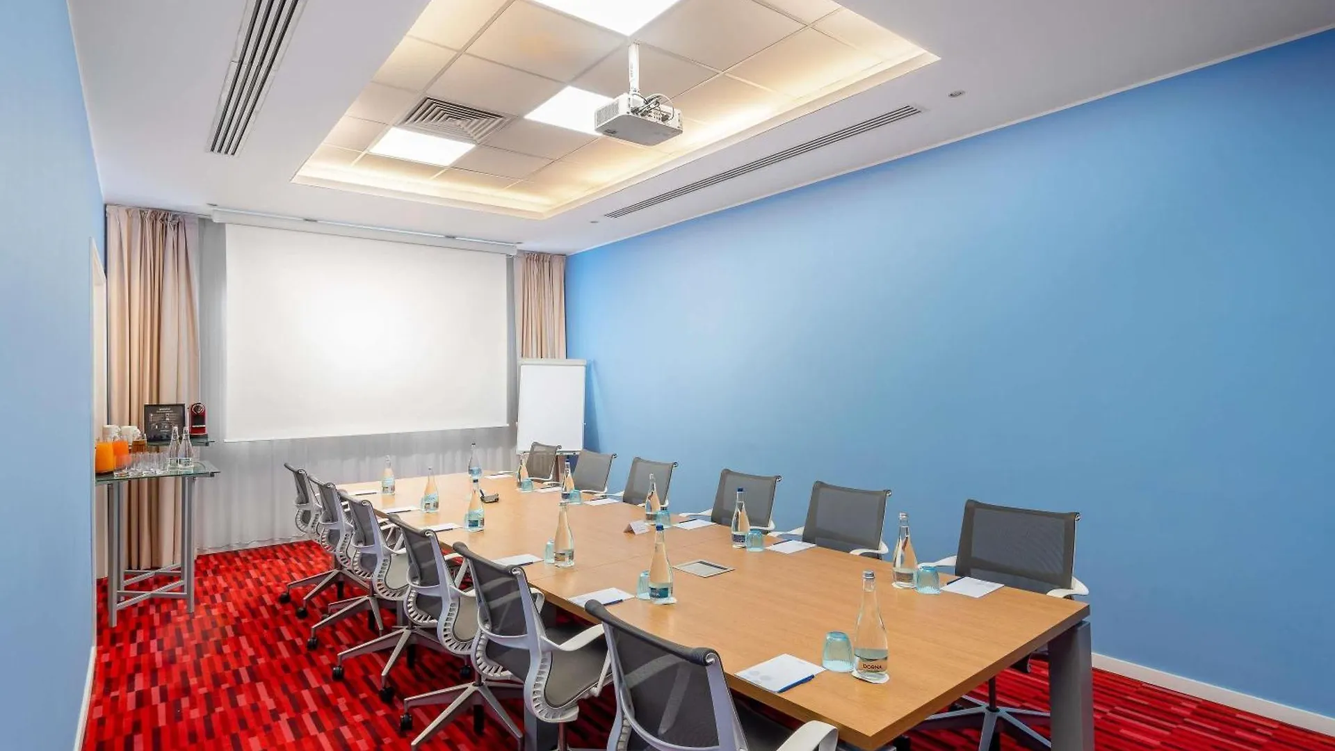 Novotel Bucharest City Centre Отель